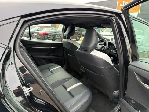 Used 2025 Toyota Camry SE FWD image 29