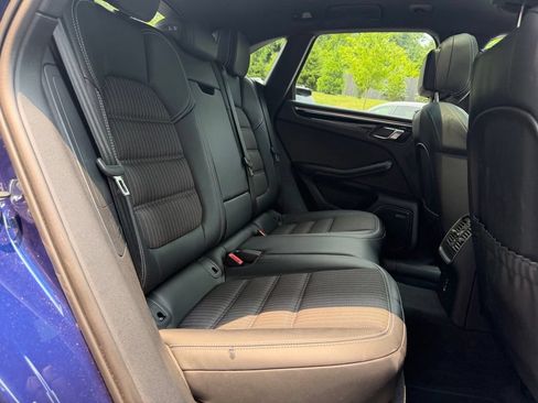 Certified 2026 Porsche Macan Turbo AWD/4WD image 18