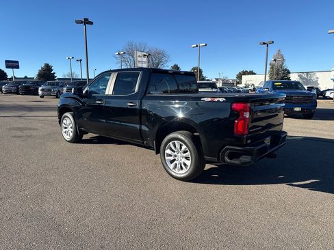 Used 2021 Chevrolet Silverado 1500 Custom image 3