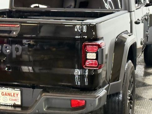 Used 2023 Jeep Gladiator Sport image 80