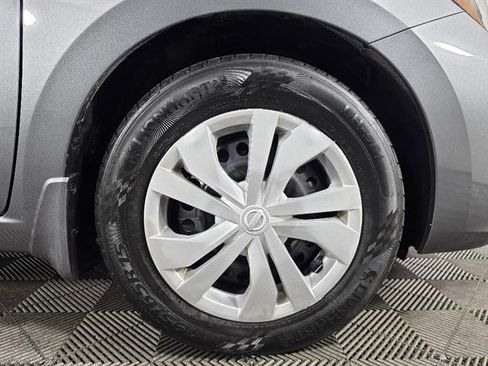 Used 2025 Nissan Versa S FWD image 12