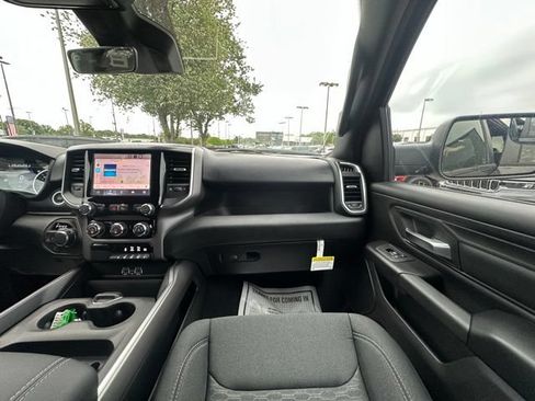 New 2026 RAM 1500 Express AWD/4WD image 26