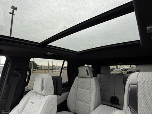Used 2026 Cadillac Escalade V image 10