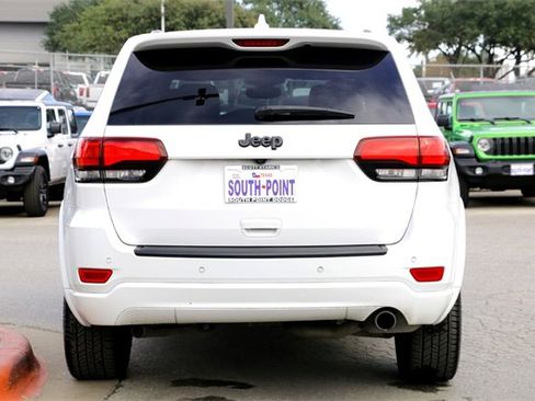 Used 2020 Jeep Grand Cherokee Altitude image 6