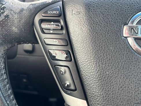 Used 2011 Nissan Murano LE w/ Navigation Pkg image 21