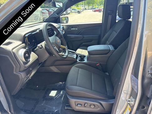 Used 2024 Chevrolet Colorado LT w/ LT Convenience Package II AWD/4WD image 9