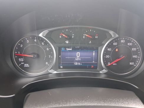 Used 2022 GMC Terrain SLE image 25