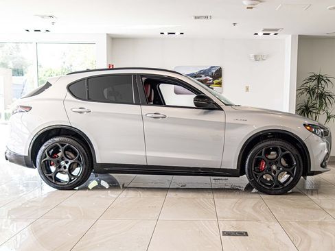 New 2026 Alfa Romeo Stelvio Sprint AWD/4WD image 9