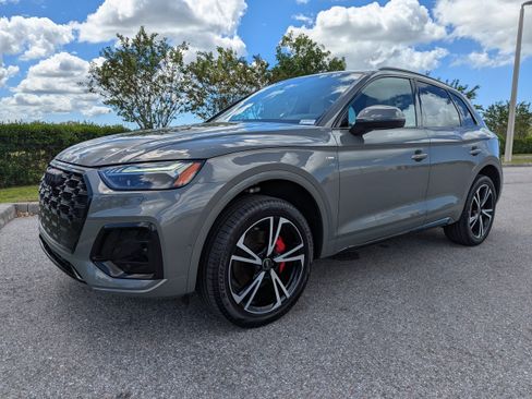 Certified 2025 Audi Q5 Prestige w/ Prestige Package image 8