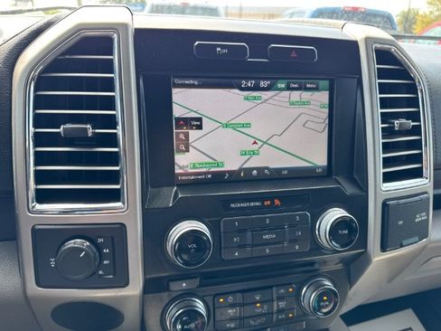 Used 2015 Ford F150 Lariat w/ Equipment Group 502A Luxury AWD/4WD image 22