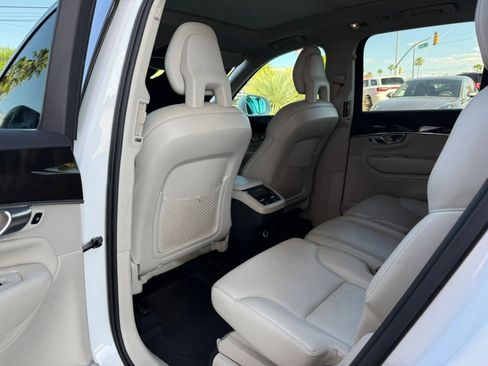 Used 2018 Volvo XC90 T6 Momentum w/ Convenience Package AWD/4WD image 43