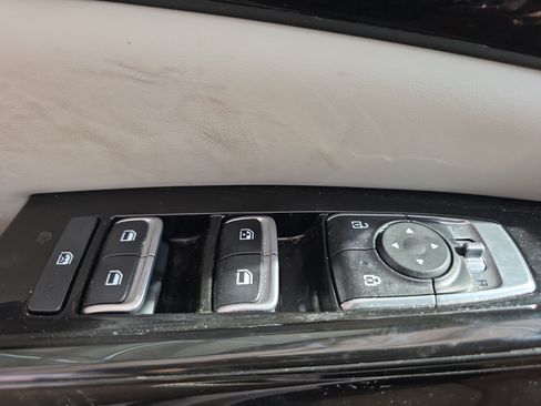 Certified 2024 Kia Carnival EX FWD image 25