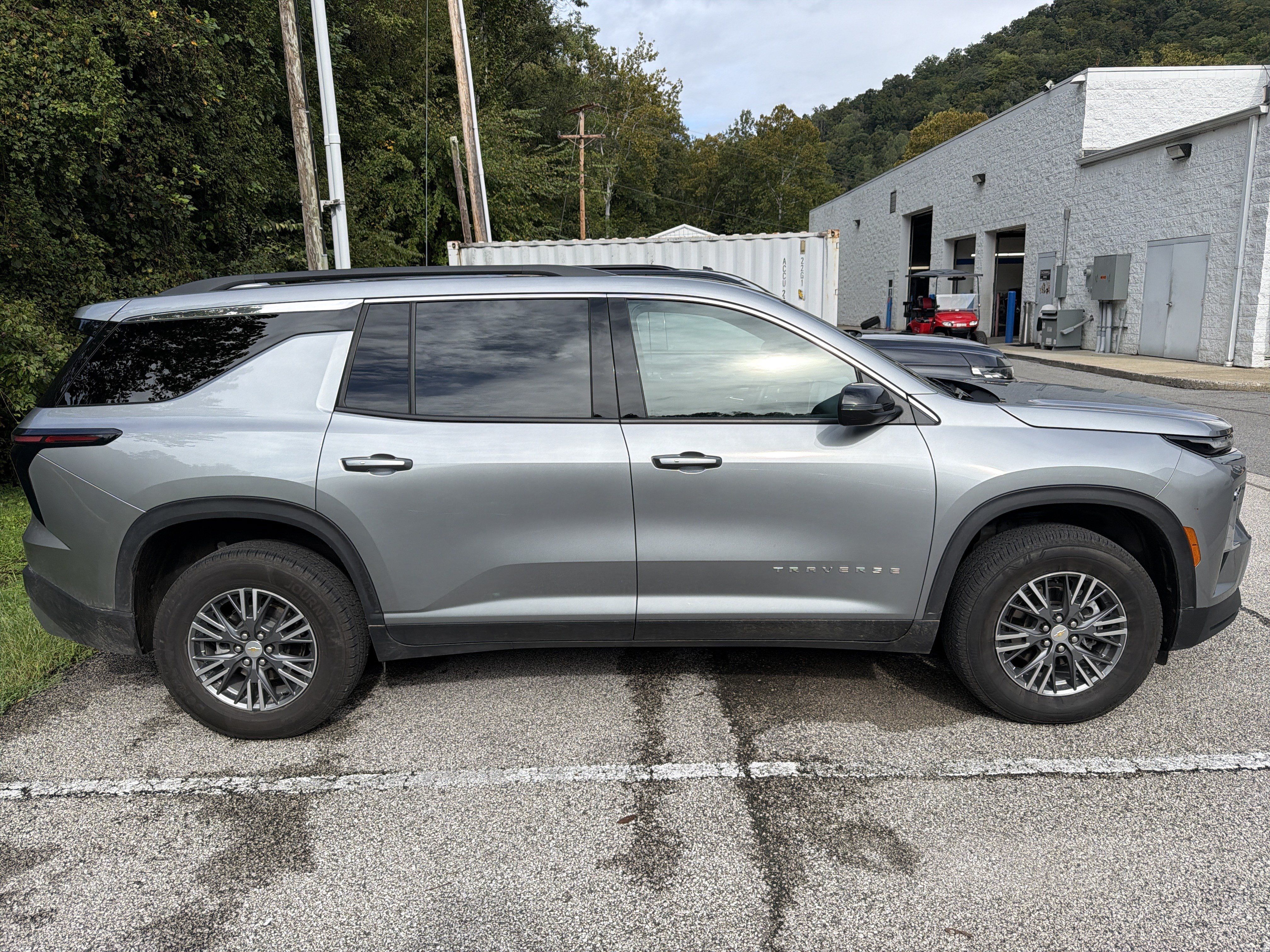 Certified 2026 Chevrolet Traverse LT AWD/4WD image 4