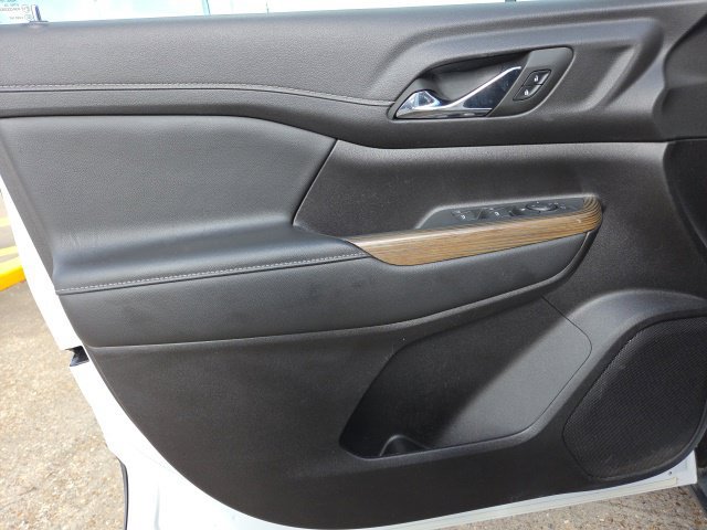 Used 2023 GMC Acadia SLE FWD image 27
