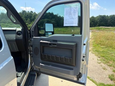 Used 2012 Ford F250 XL w/ PWR Equipment Group AWD/4WD image 27
