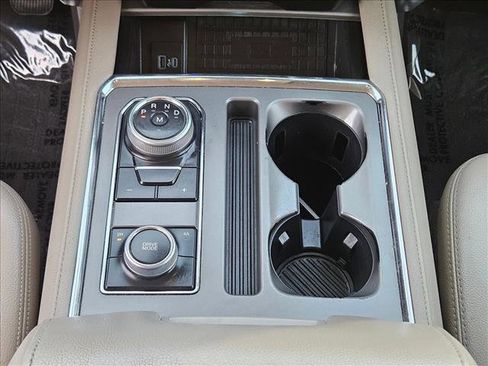 Used 2020 Ford Expedition XLT w/ Equipment Group 202A image 16