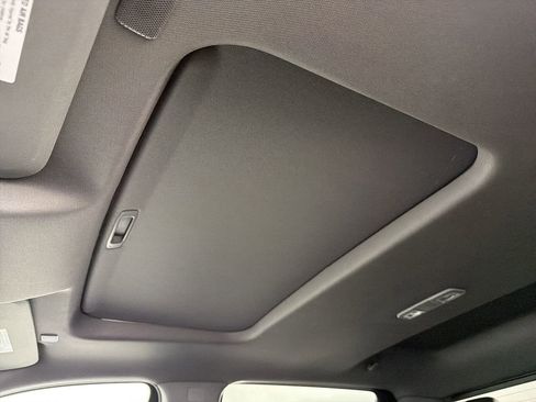 New 2026 GMC Sierra 1500 SLT w/ SLT Premium Plus Package image 32