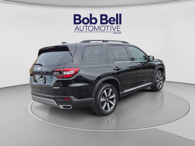 Used 2025 Honda Pilot Touring image 5
