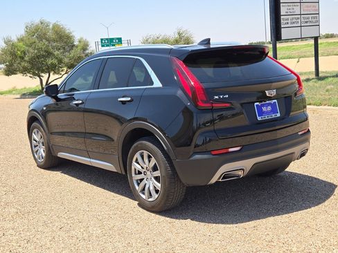 Used 2023 Cadillac XT4 Premium Luxury FWD image 3