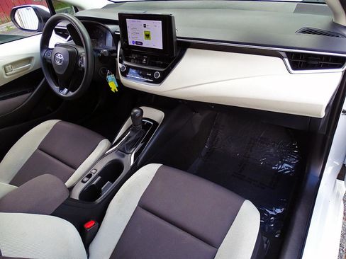 Used 2023 Toyota Corolla LE FWD image 35