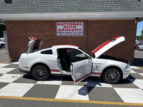 Used 2010 Ford Mustang Shelby GT500 RWD image 37