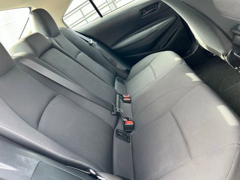 Used 2022 Toyota Corolla LE image 43