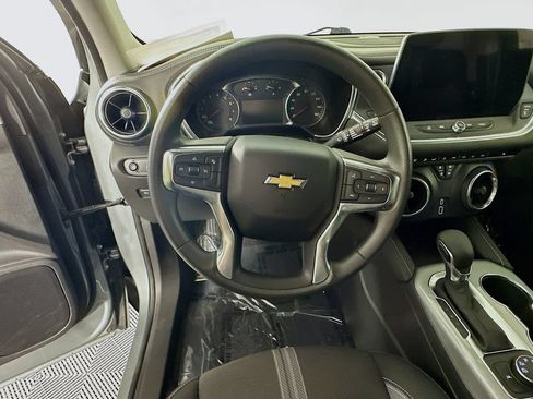 Used 2025 Chevrolet Blazer LT AWD/4WD image 16