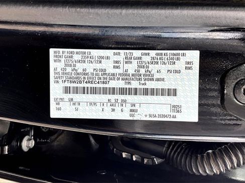 Certified 2024 Ford F250 Lariat w/ Chrome Package image 33