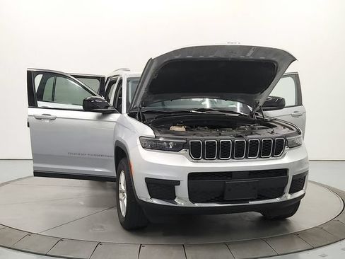Used 2023 Jeep Grand Cherokee L Laredo AWD/4WD image 10