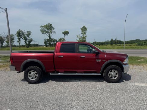 Used 2012 RAM 2500 SLT w/ Luxury Group AWD/4WD image 2