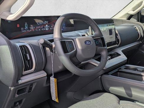 New 2025 Ford Expedition Max Active image 3