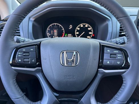 New 2026 Honda Odyssey Touring image 16