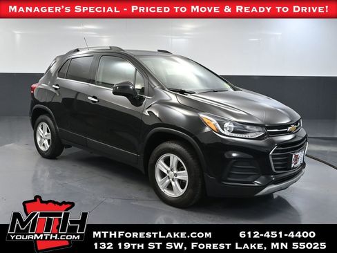 Used 2020 Chevrolet Trax LT w/ LT Convenience Package AWD/4WD image 1