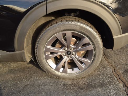 Certified 2023 Ford Explorer XLT w/ Equipment Group 202A image 6