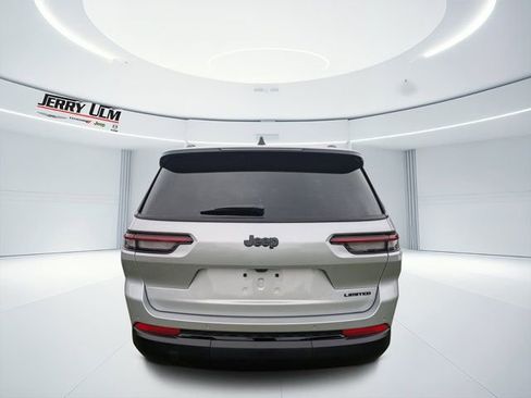New 2025 Jeep Grand Cherokee L Limited w/ Black Appearance Package image 4