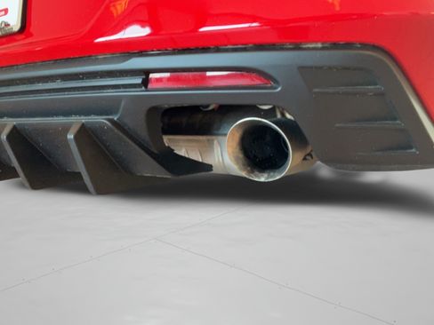 Used 2021 Chevrolet Camaro LT w/ Technology Package RWD image 41