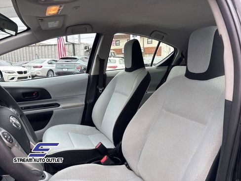 Used 2012 Toyota Prius C Four image 13