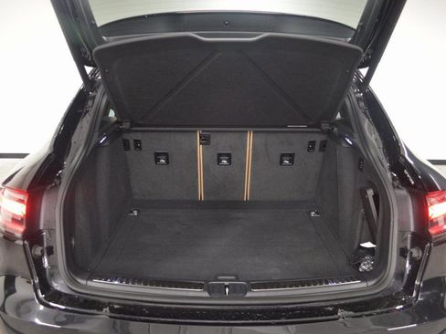 Certified 2025 Porsche Macan image 37