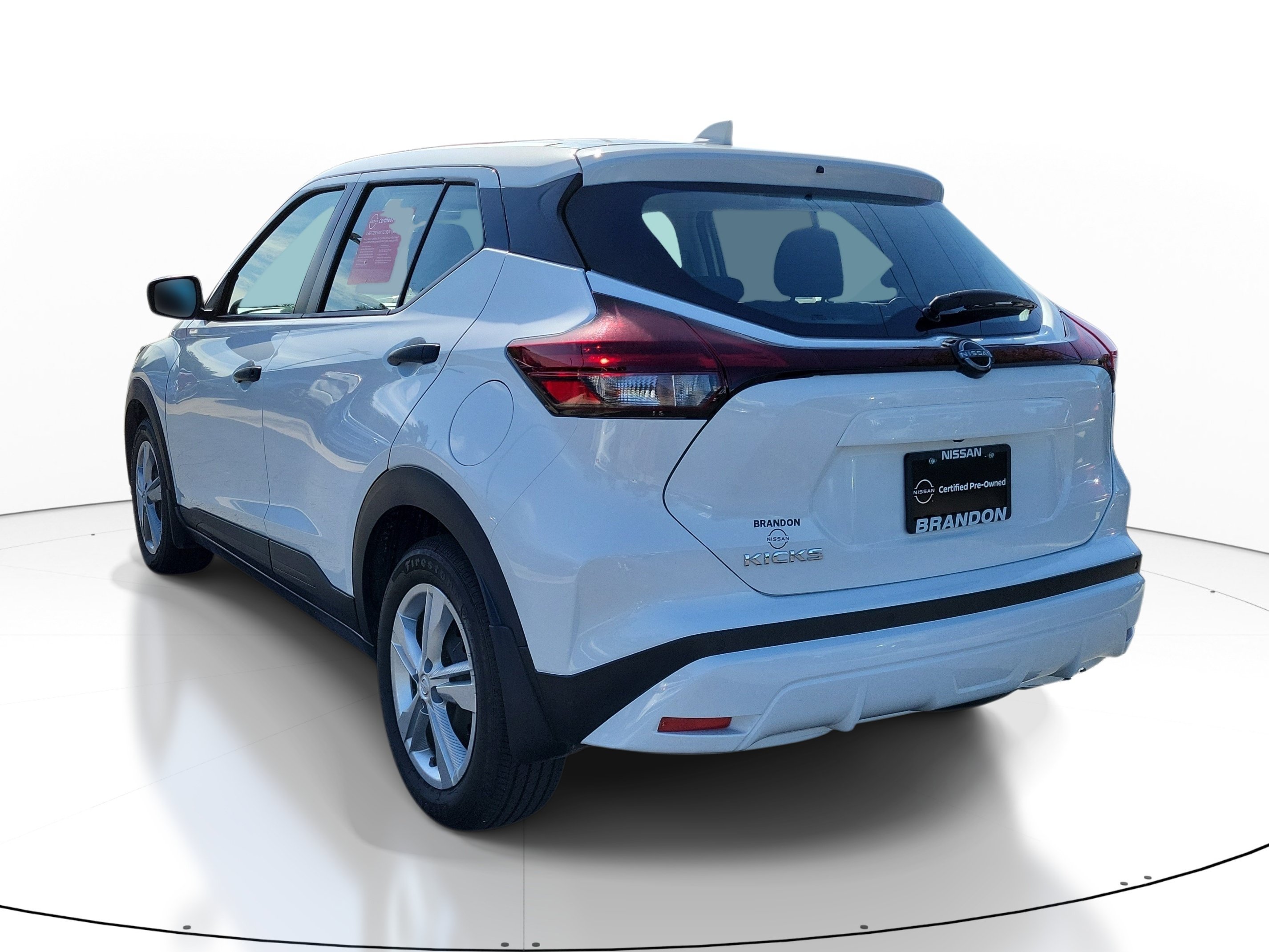 Certified 2025 Nissan Kicks Play S FWD image 5