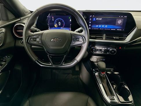 Used 2024 Chevrolet Trax RS w/ Driver Confidence Package image 23