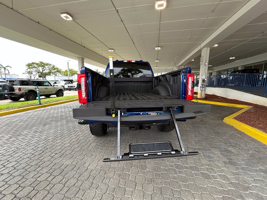 New 2026 Ford F250 Lariat w/ Black Appearance Package AWD/4WD image 35