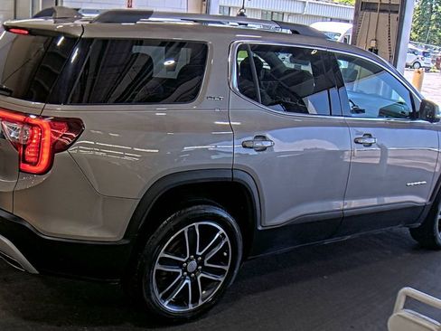 Used 2022 GMC Acadia SLT w/ Technology Package AWD/4WD image 5