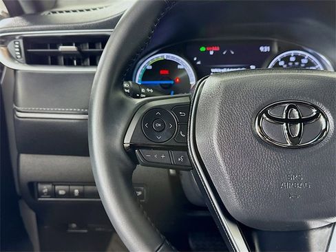 Used 2024 Toyota Venza Nightshade image 9