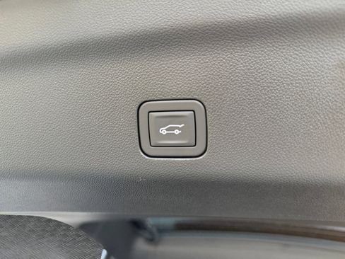 New 2026 GMC Yukon XL Denali w/ Sun & Power Step Package image 10