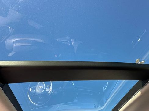 Used 2023 Kia Sportage EX w/ EX Premium Package image 16