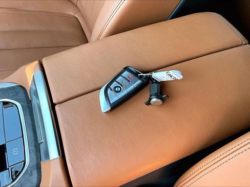 Used 2022 BMW X5 sDrive40i w/ M Sport Package RWD image 14