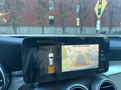 Used 2022 Mercedes-Benz GLC 300 4MATIC image 16