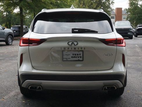 Used 2022 INFINITI QX50 Essential image 5