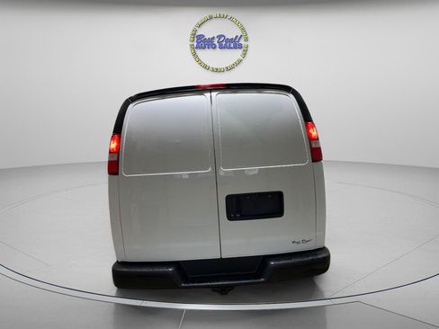 Used 2021 Chevrolet Express 2500 w/ Driver Convenience Package RWD image 3