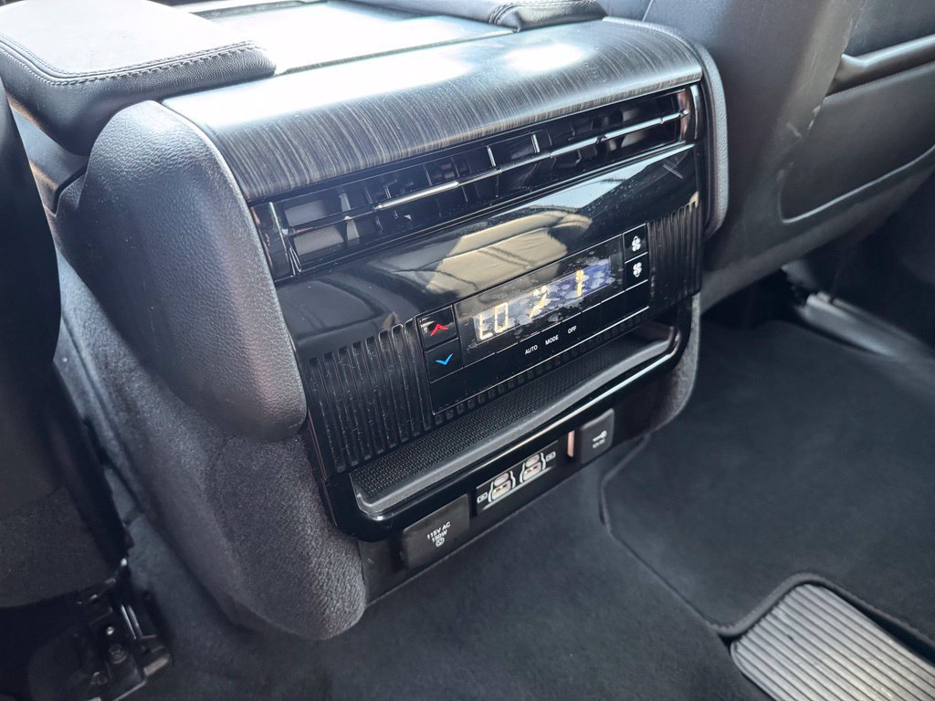Used 2024 Jeep Wagoneer Series II w/ Flexible Seating Group RWD image 21